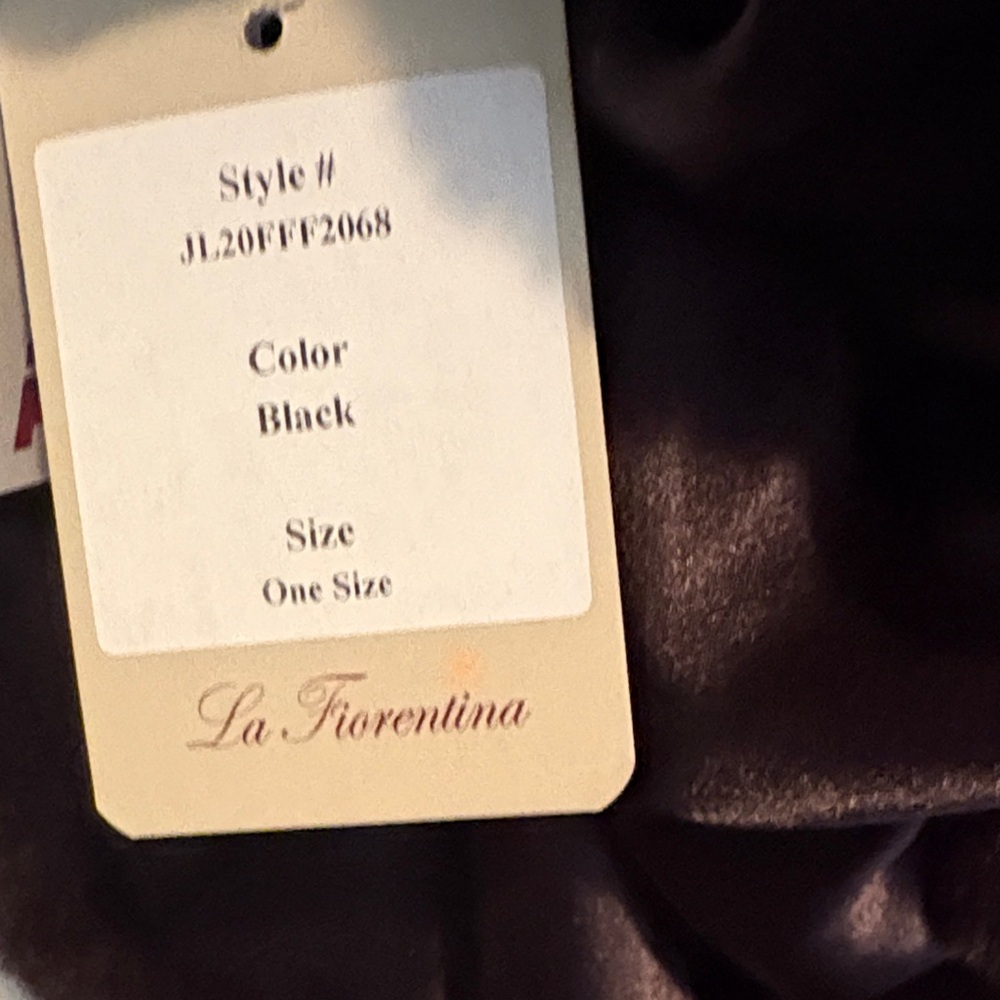 Elegant Black Faux Fur/Cape. - Picture 5 of 6